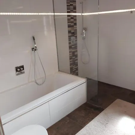 Wohlfuehloase Naehe Gmunden 5min Zum Traunsee Haus Mit 2 Schlafzimmer 펜션