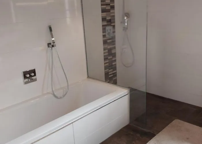 Wohlfuehloase Naehe Gmunden 5min Zum Traunsee Haus Mit 2 Schlafzimmer Semesterbostad